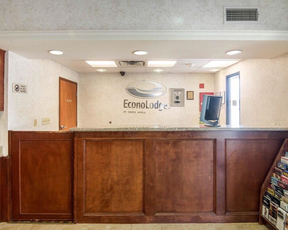 Econo Lodge Вітерфорд Екстер'єр фото