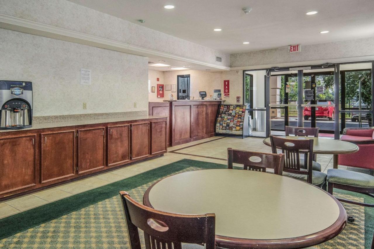 Econo Lodge Вітерфорд Екстер'єр фото