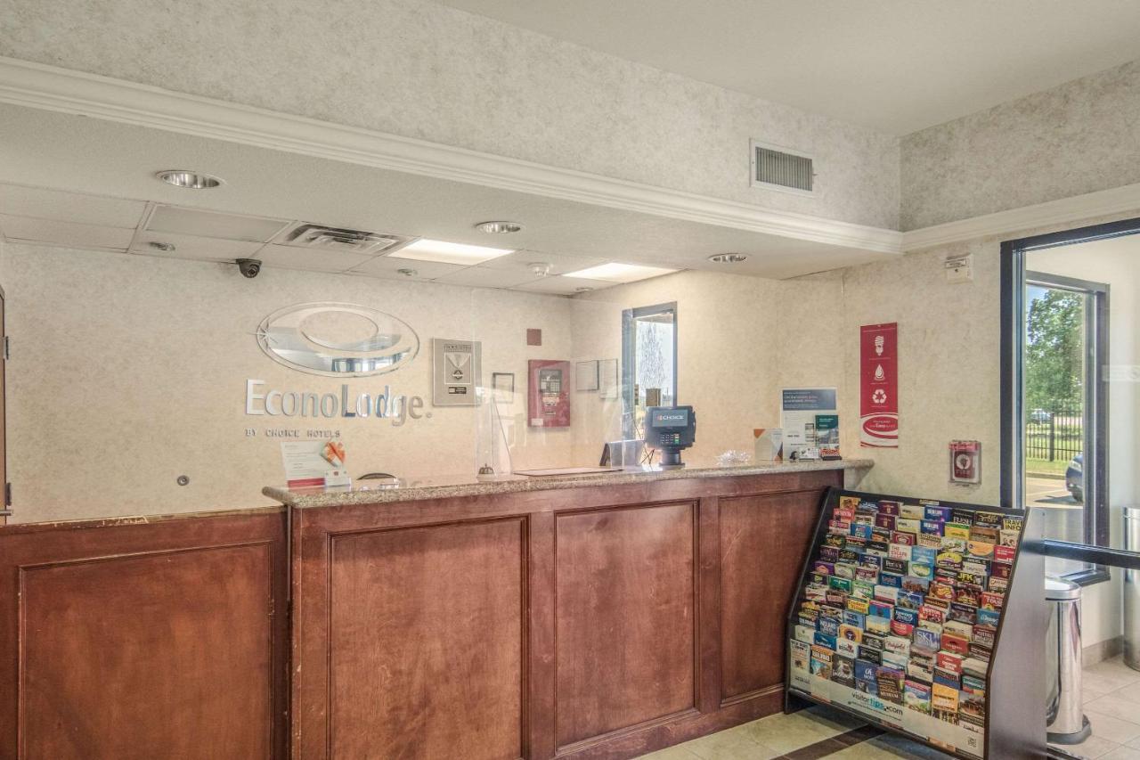 Econo Lodge Вітерфорд Екстер'єр фото