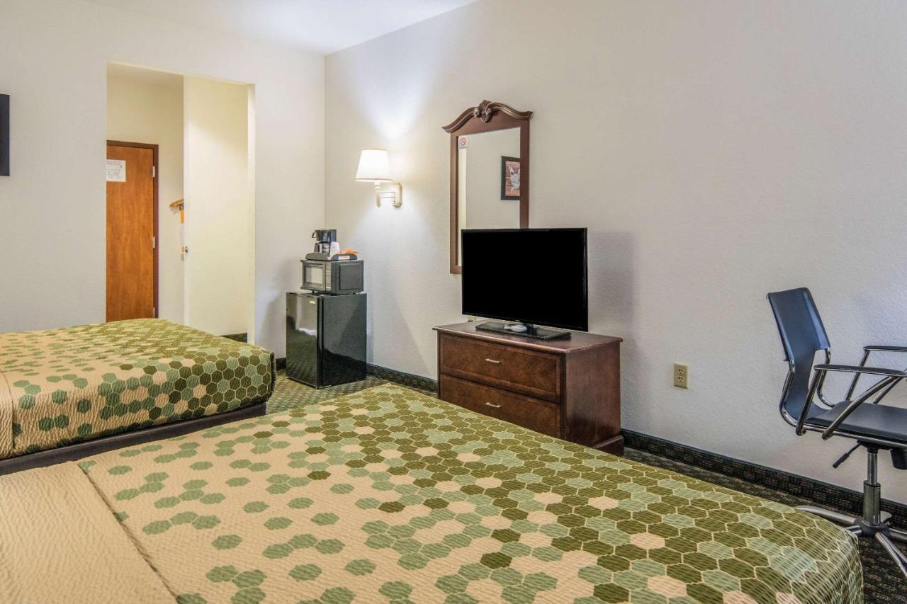 Econo Lodge Вітерфорд Екстер'єр фото