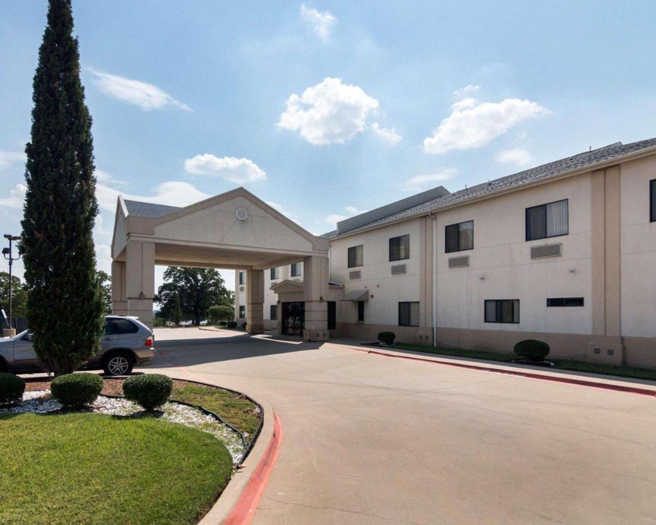 Econo Lodge Вітерфорд Екстер'єр фото