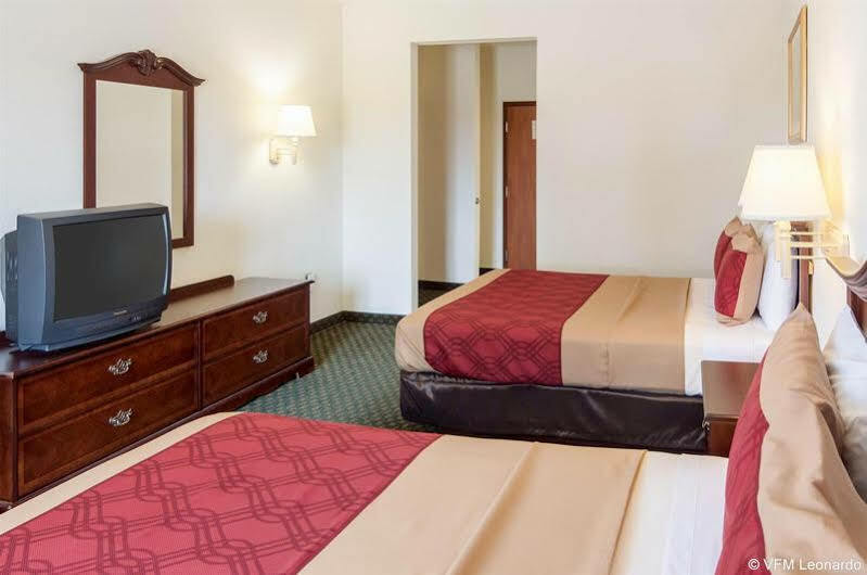 Econo Lodge Вітерфорд Екстер'єр фото